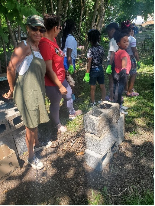 Victoria Trotter with students